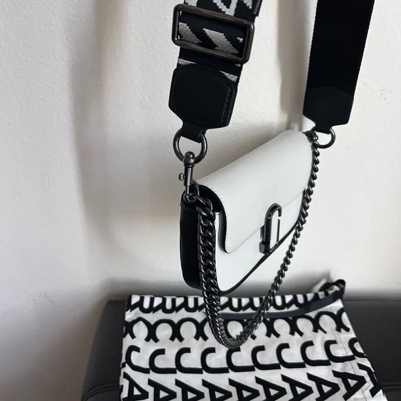 NWOT Marc Jacobs The J Mini Leather Colorblock Handbag - Picture 16 of 17